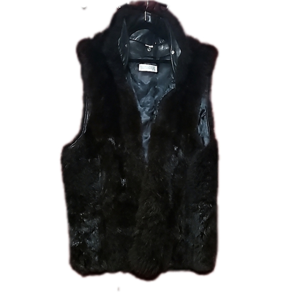 Andrew Marc  New Zealand opossum vest with leather trim vintage